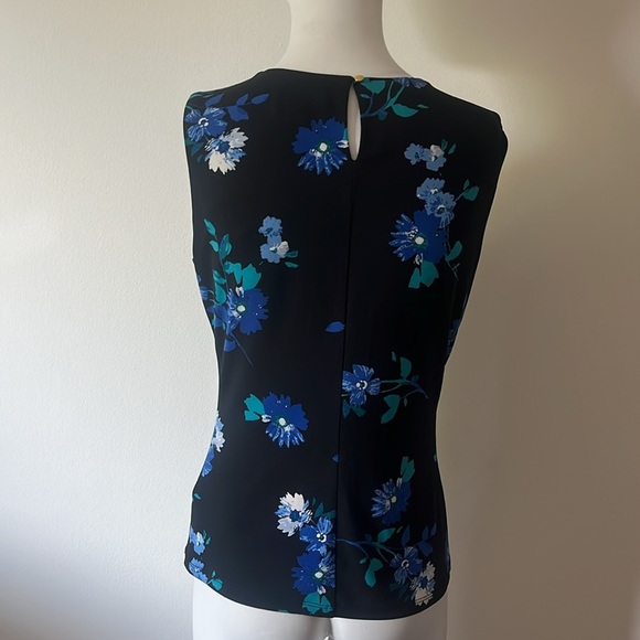 Floral Sleeveless Top - Black and Blue - Picture 5 of 9